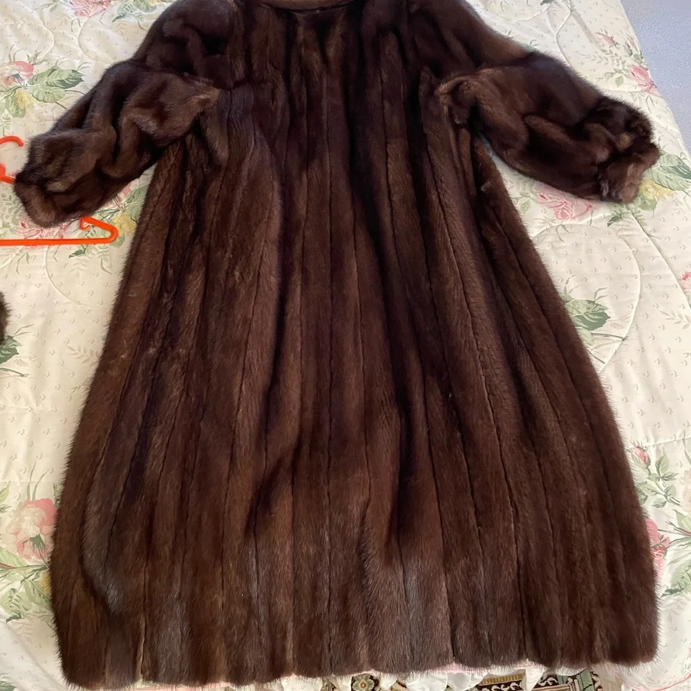 Mink coat - Picture 12 of 14